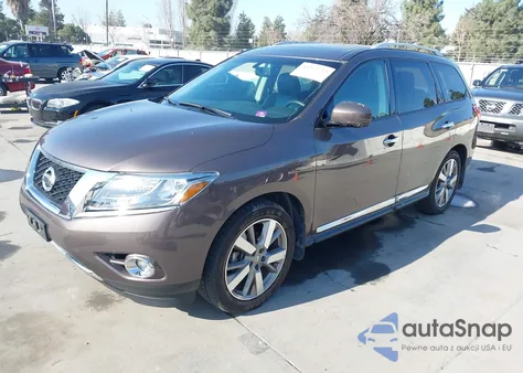 2015 Nissan Pathfinder Platinum z USA, uszkodzony, nr VIN 5N1AR2MN3FC659995